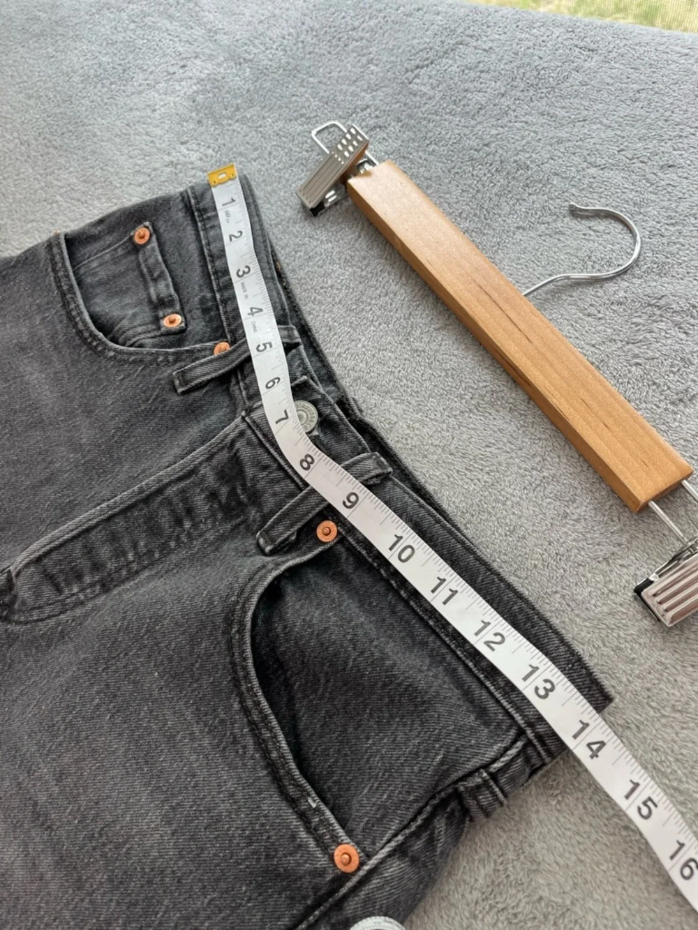 Levi's Women's Premium 501 Original, Cabo Rise Short-Black‎ size 26 - Picture 8 of 11
